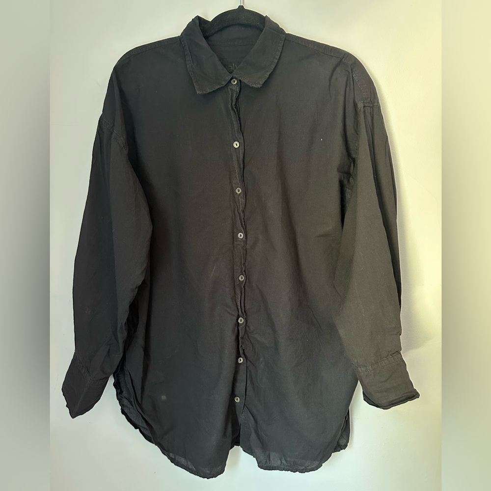 Velvet by Graham & Spencer Black Button Down Shirt
